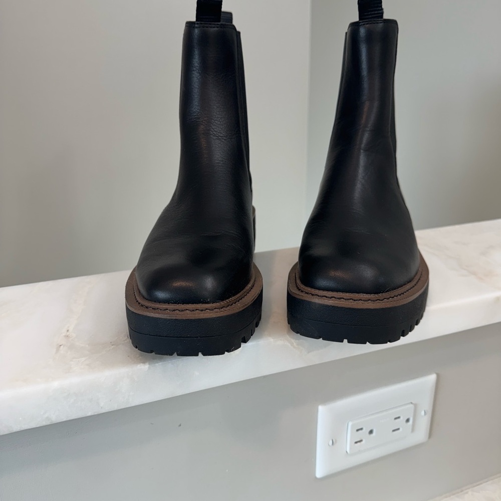 Sam Edelman Laguna Chelsea Black Ankle Booties - Picture 5 of 7